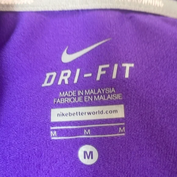 Nike Lot of Workout/gym/running clothes.  Pullover, shorts, tank top, tee shirt‎ - Picture 5 of 14